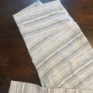 Lululemon High Times leggings in Cyberstripe